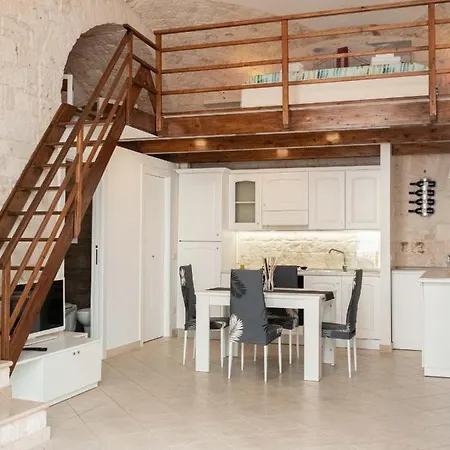 Nuvola Bianca לינה וארוחת בוקר קסטלאנה גרוטה